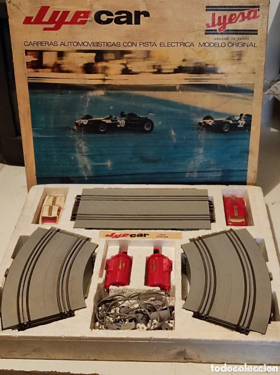 Jyesa Old Toys: Antiguo circuito scalextric Jyesa a&ntilde;os 60 jyecar 8010 con 2 coches Maserati Mistral y Ferrari 500