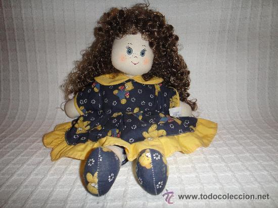 Juguetes antiguos: PRECIOSA MU&Ntilde;ECA DE TRAPO. - Foto 1