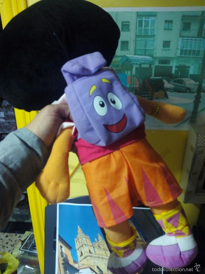 Juguetes antiguos: PELUCHE   DORA LA EXPLORADORA    DE  45  CM - Foto 2