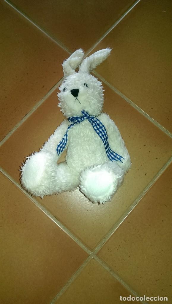 Juguetes antiguos: CONEJO BLANCO CON LACITO - Foto 1