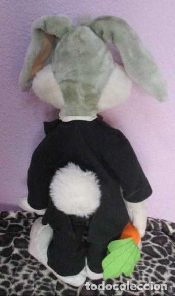 Juguetes antiguos: PELUCHE BUGS BUNNY 65CM - Foto 3