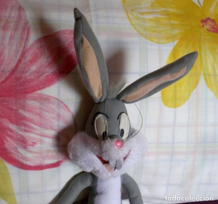 Juguetes antiguos: PELUCHE BUGS BUNNY-40 CM - Foto 6