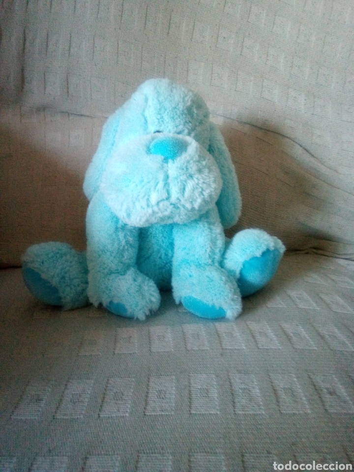 peluche perro azul