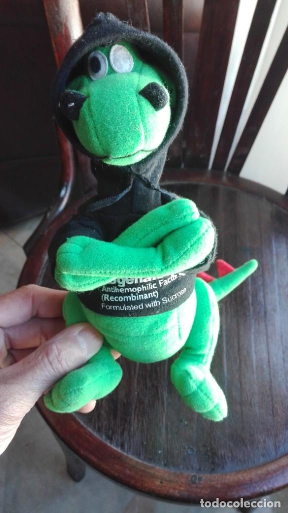 Juguetes antiguos: Dinosaurio con capucha - Foto 1