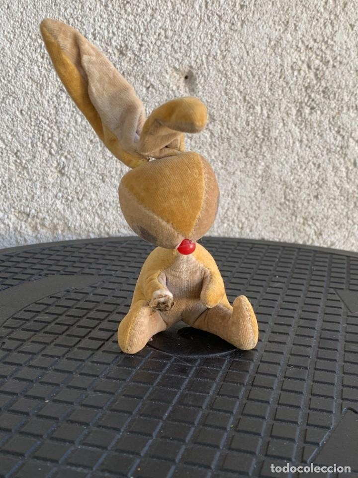 Juguetes antiguos: CONEJO PELUCHE 14X6X7CMS - Foto 1