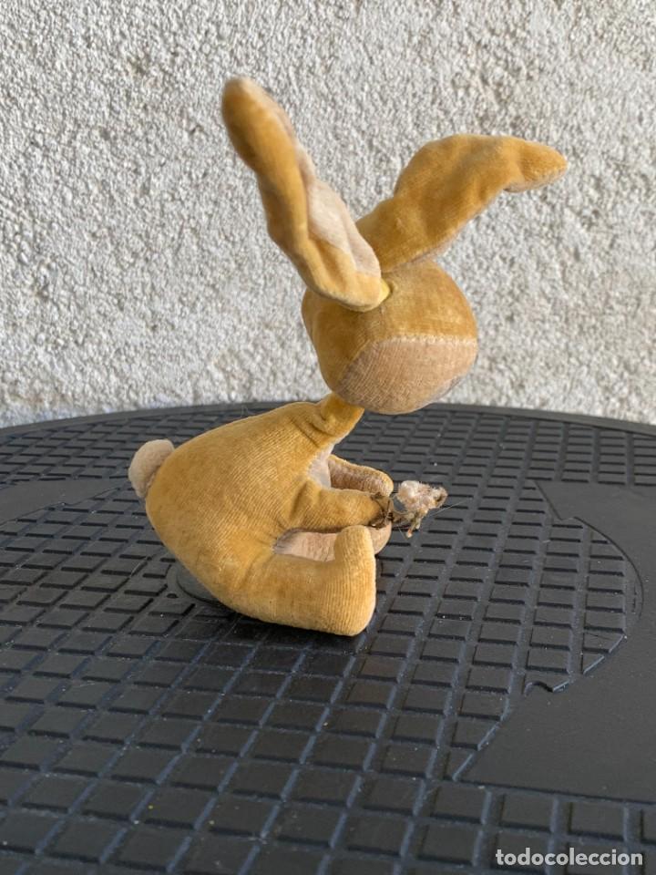 Juguetes antiguos: CONEJO PELUCHE 14X6X7CMS - Foto 2