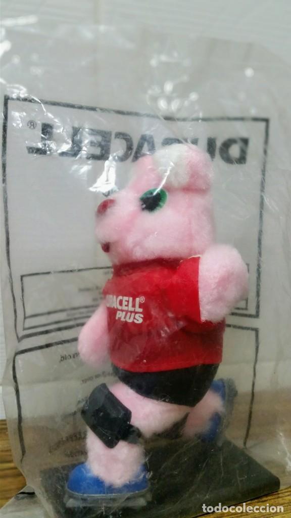 Juguetes antiguos: CONEJITO DURACELL RollerBlading PRECINTADO - Foto 5