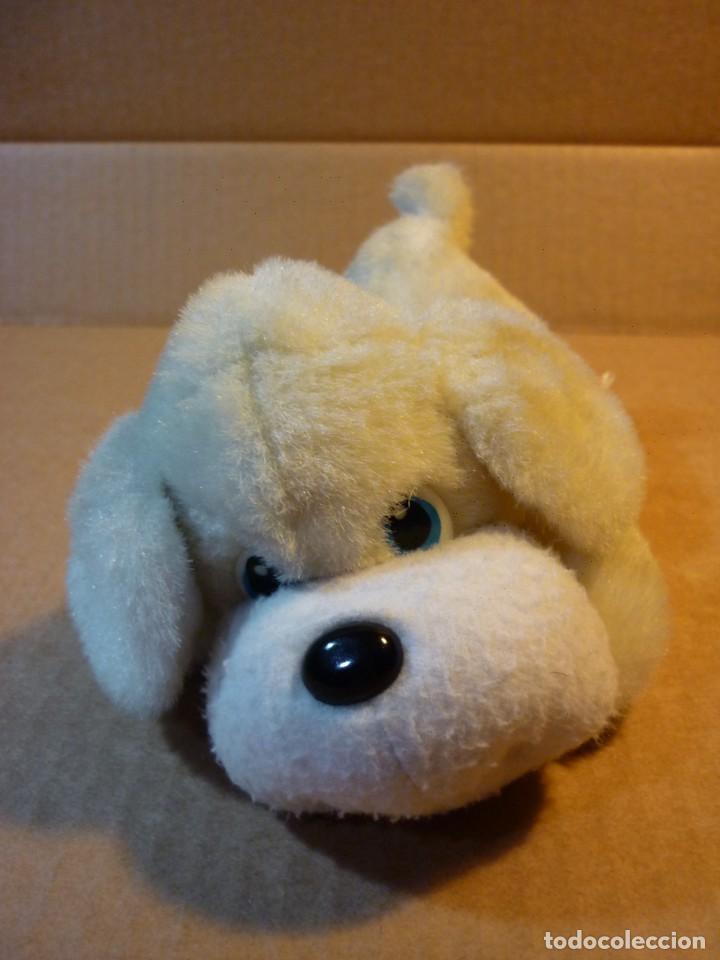 Juguetes antiguos: PERRO BLANCO DE PELUCHE - Foto 1