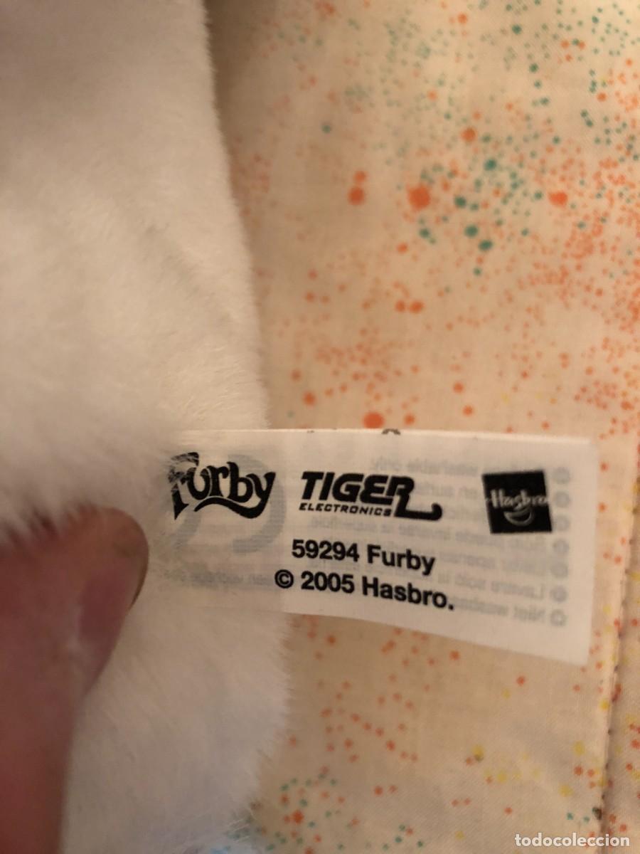 Juguetes antiguos: Furby blanco Hasbro 2005 - Foto 3