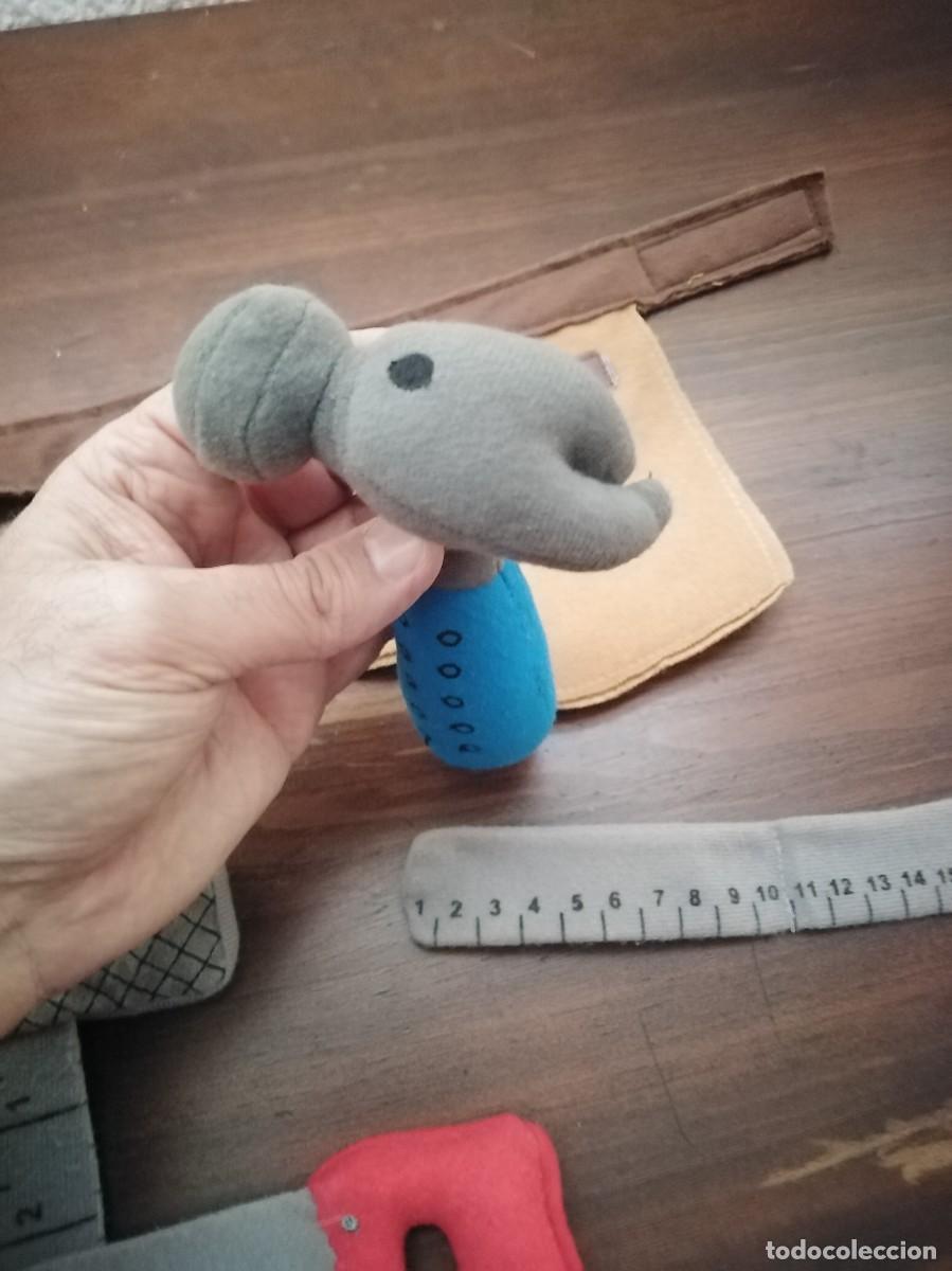 Juguetes antiguos: Cintur&oacute;n de carpintero con herramientas. Peluche. - Foto 8