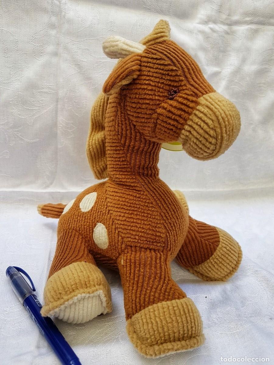 Juguetes antiguos: Peluche de jirafa en marr&oacute;n