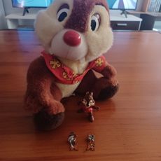 peluche chip y chop+ figura pvc+pins - Compra venta en todocoleccion