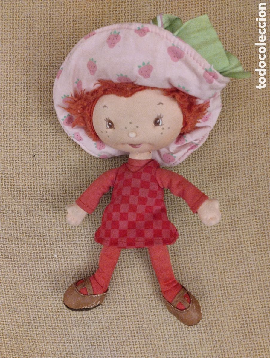 Brinquedos Antigos: Mu&ntilde;eca trapo Tarta de Fresa