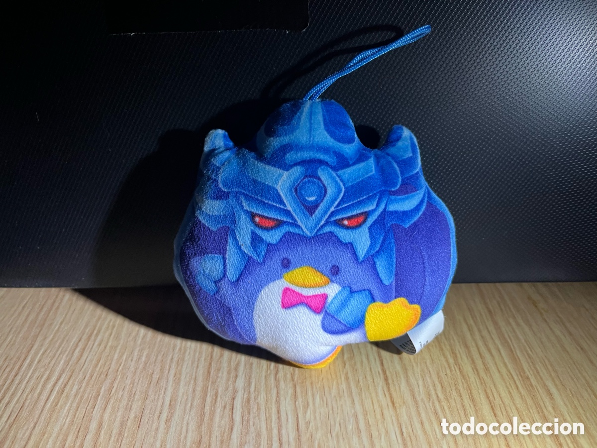 Jouets Anciens: Peluche para colgar HELLO KITTY AND FRIENDS. Colecci&oacute;n YU-GI-OH! McDonals. Ping&uuml;ino. A&ntilde;o 2024