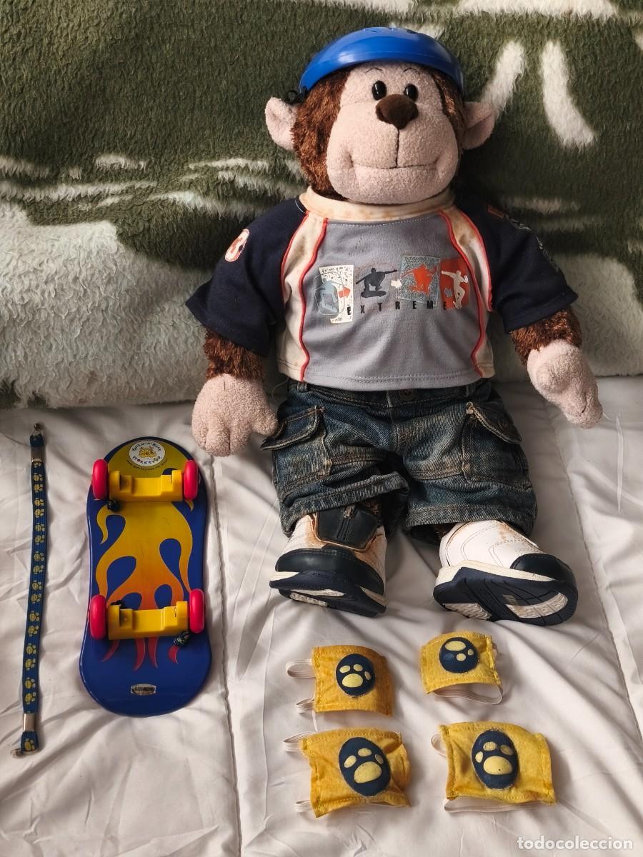 Juguetes Antiguos: Build-A-Bear Workshop Skater . St. Louis . USA . Gran peluche Mono . 45 cm alto . Con accesorios