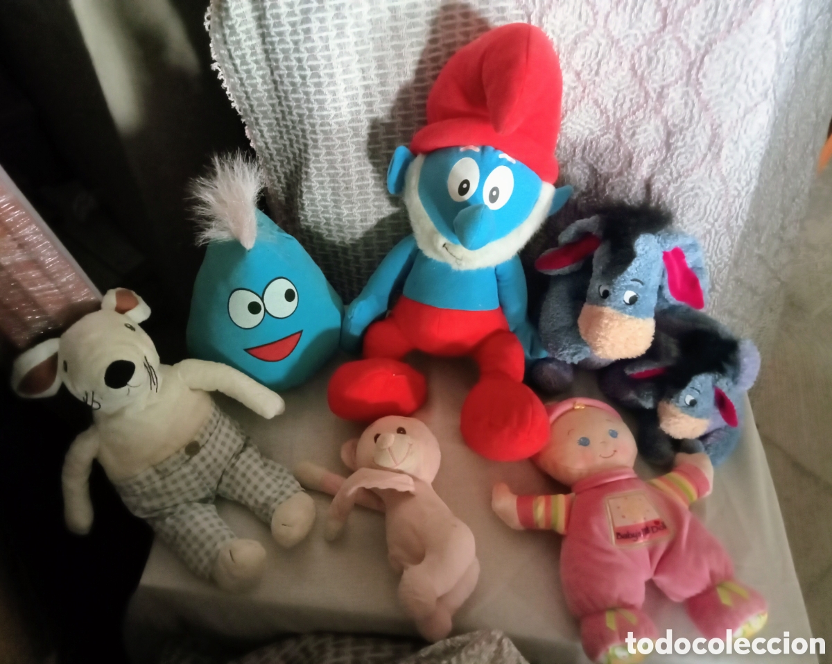 Altes Spielzeug: Lote de peluches de personajes infantiles.