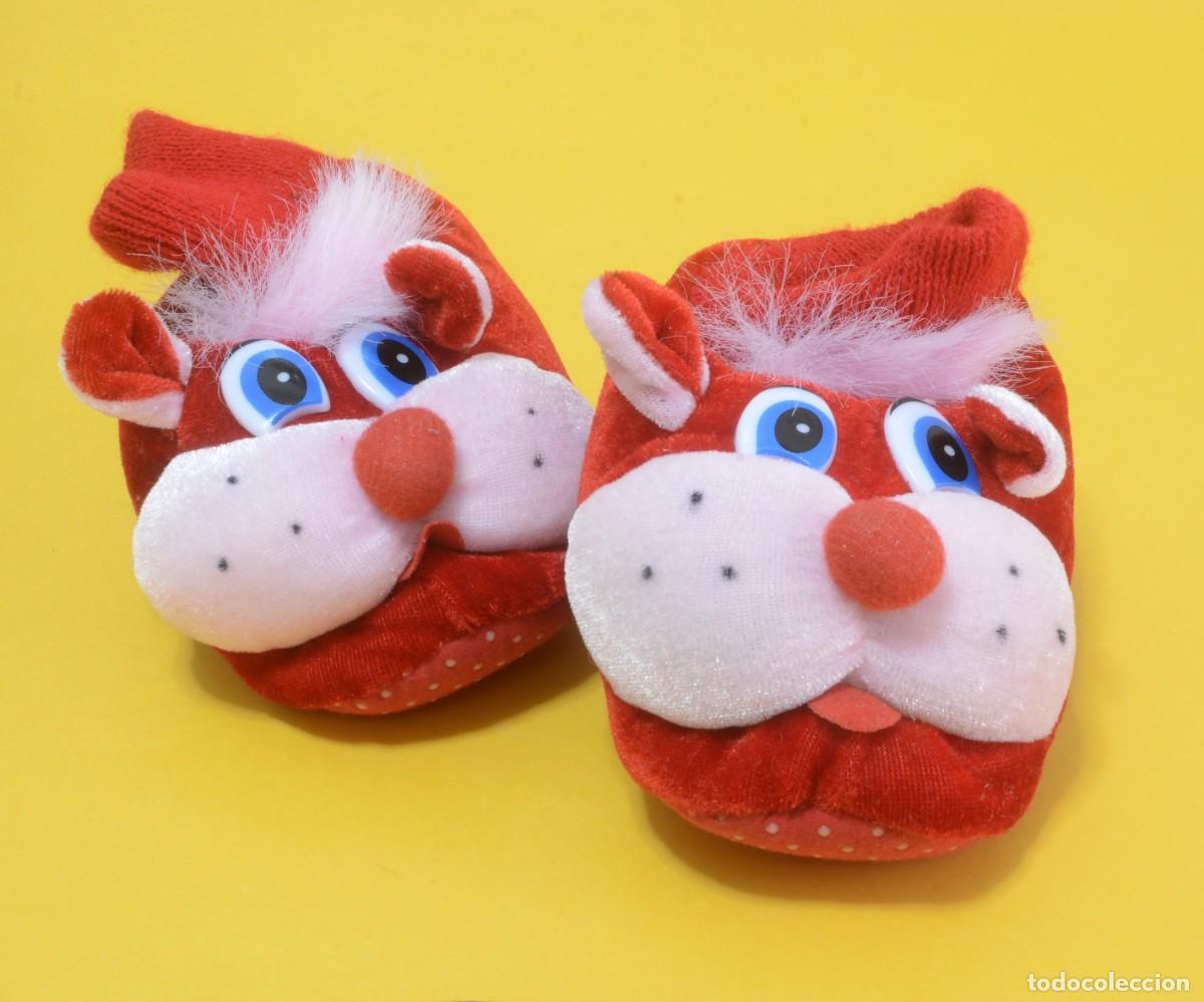 Juguetes antiguos: Pantuflas de peluche con dise&ntilde;o de perro Carol Wright Gifts Longitud de pie 12 cm.