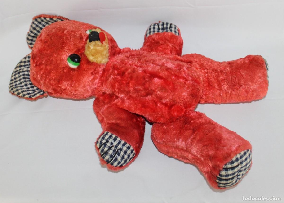 Brinquedos Antigos: Antiguo oso Teddy de peluche rojo con compartimento en la espalda. Vintage. Siglo XX