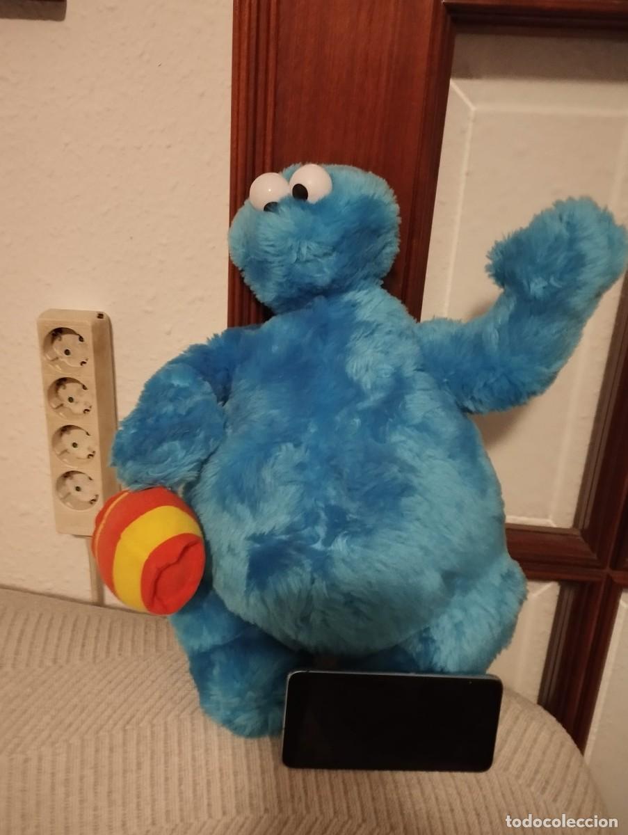 Juguetes antiguos: peluche del mostruo de las galletas