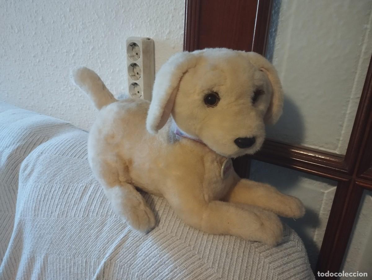 Juguetes antiguos: peluche de perro interactivo