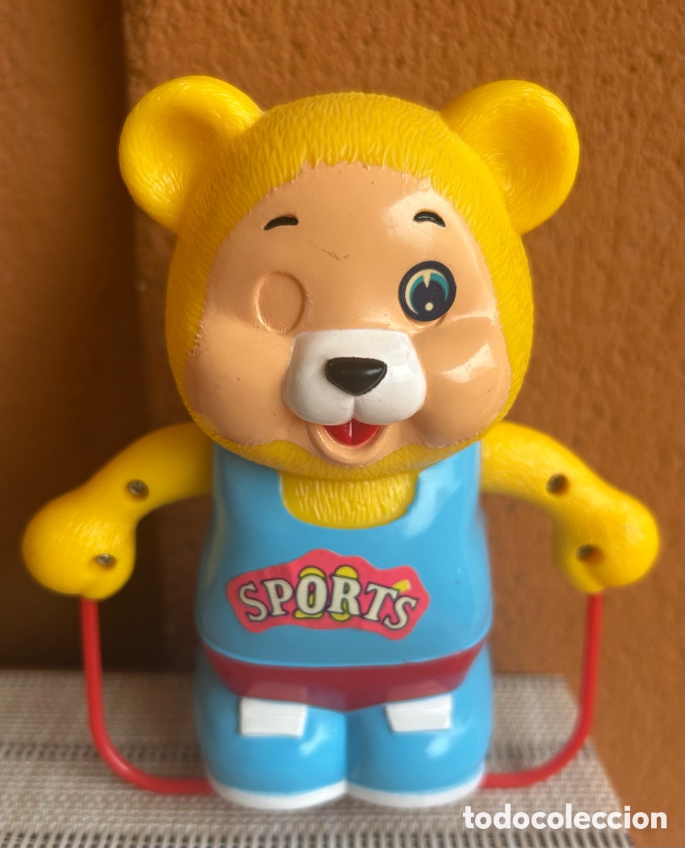 Juguetes antiguos: Juguete osito deportista saltar&iacute;n. Rope Skipping bear. A&ntilde;os 80