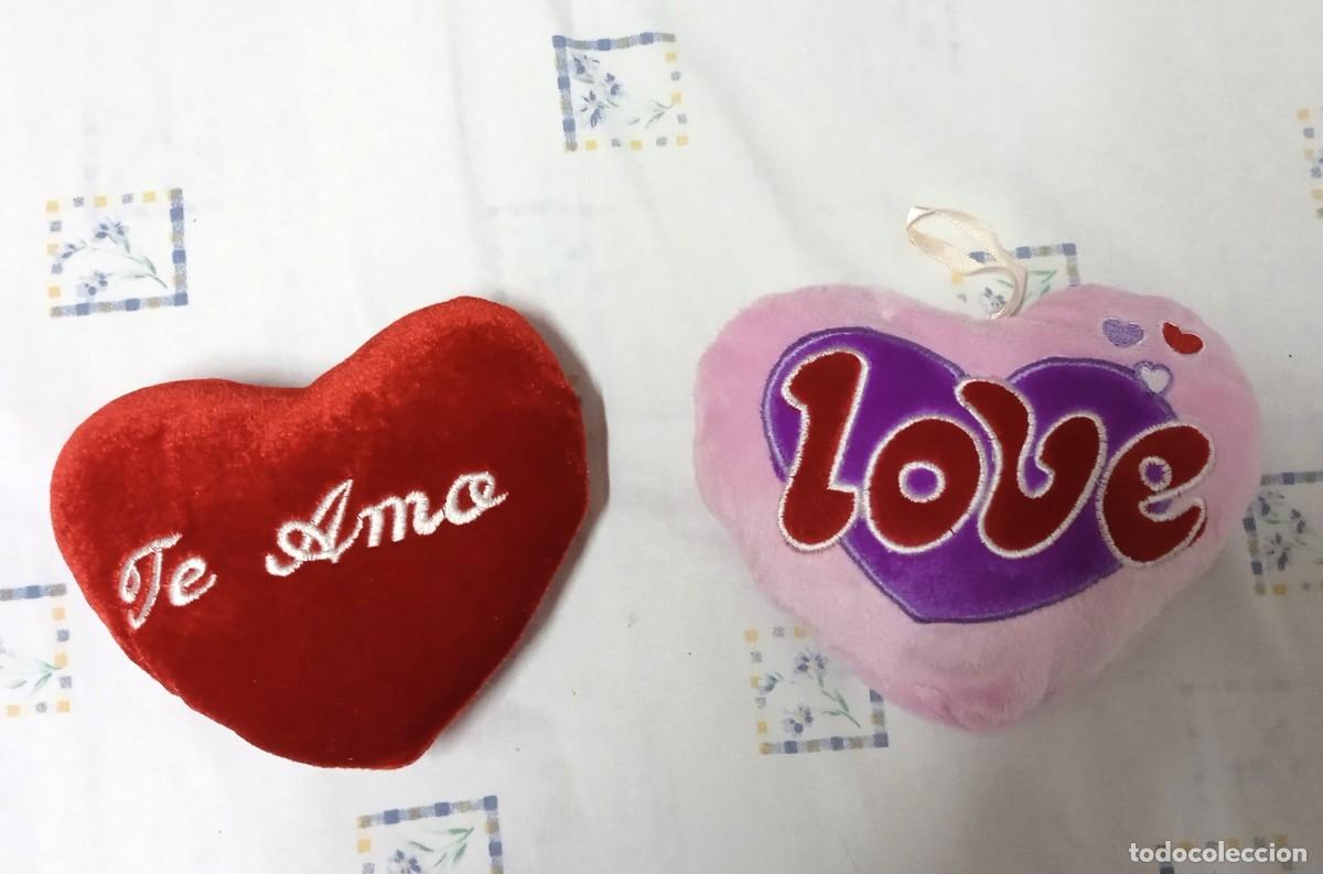 Juguetes antiguos: 2 CORAZONES DE PELUCHE TE AMO