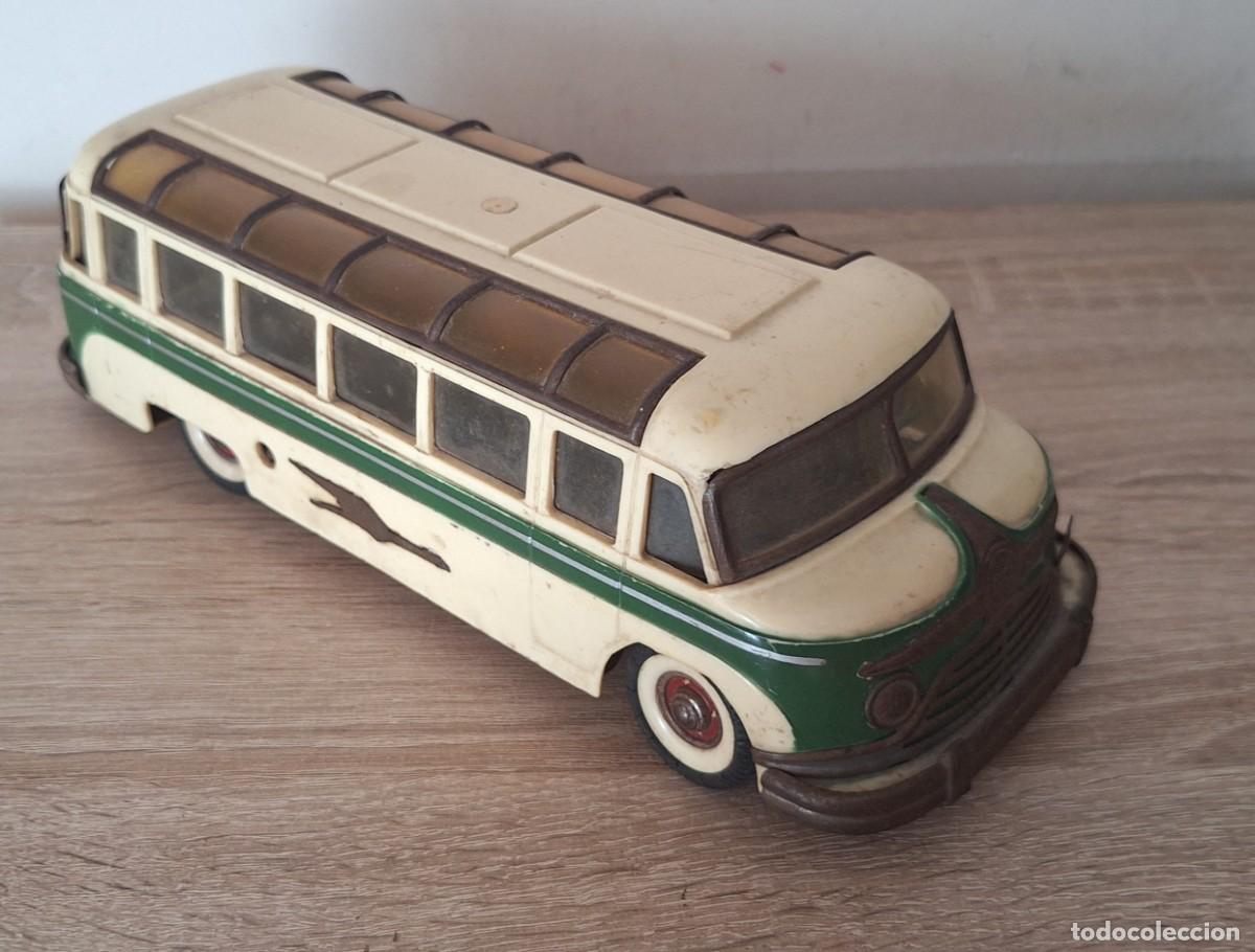 Juguetes antiguos Pay&aacute;: Autob&uacute;s Studebaker de Paya - Foto 3