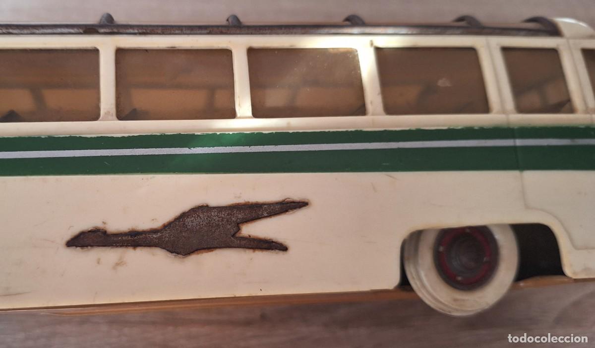 Juguetes antiguos Pay&aacute;: Autob&uacute;s Studebaker de Paya - Foto 9