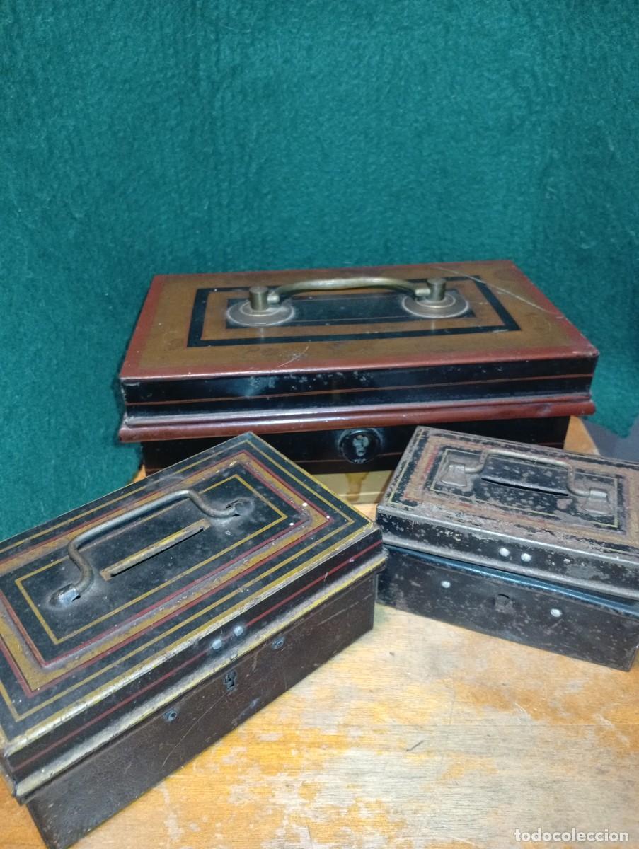 Juguetes antiguos Pay&aacute;: BONITO LOTE 3 HUCHA HOJALATA TIPO PAY&Aacute; A&Ntilde;OS 30 CAJA DE CAUDALES CHAPA COLECCION