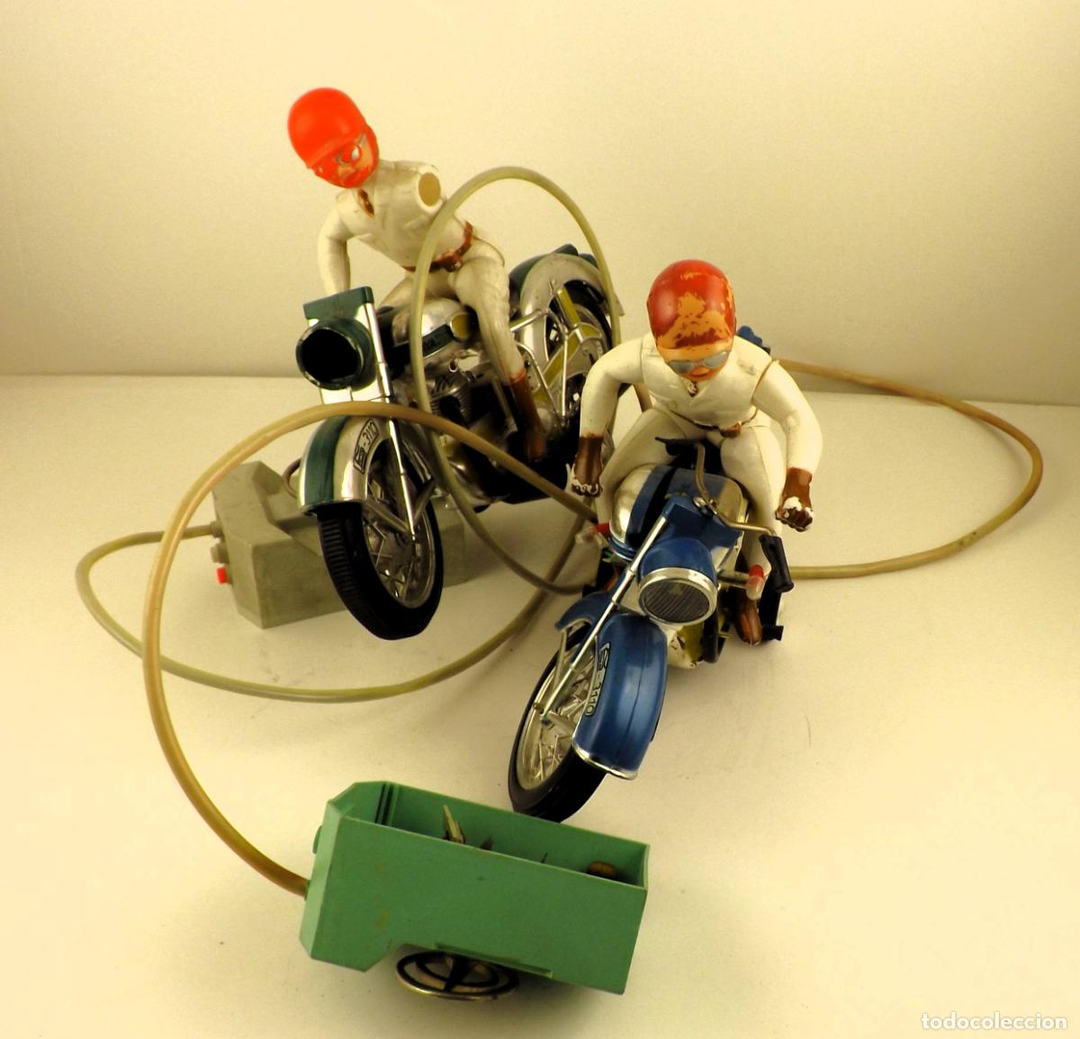 Juguetes antiguos Pay&aacute;: 2 Unidades de Moto Cicl&oacute;n Pay&aacute;. Desguaces
