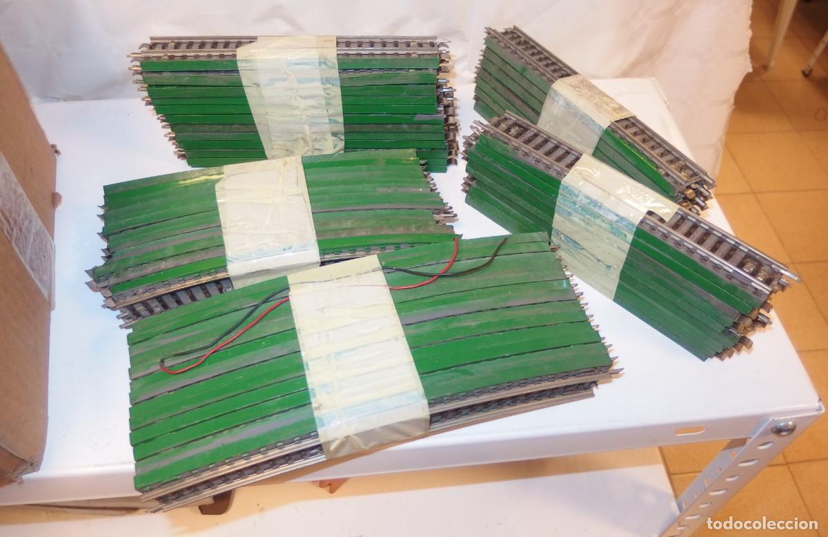 Juguetes antiguos Pay&aacute;: GRAN LOTE DE V&Iacute;AS RECTAS Y CURVAS DE PAY&Aacute;,ESCALA HO,DE LOS A&Ntilde;OS 50