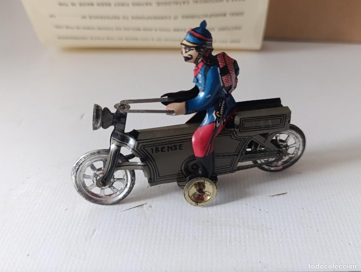 Juguetes antiguos Pay&aacute;: MOTO CON SOLDADO - CHAPA - HOJALATA - JUGUETES HISTORICOS - CERTIFICADO 1998 - EN CAJA - MARCA PAYA