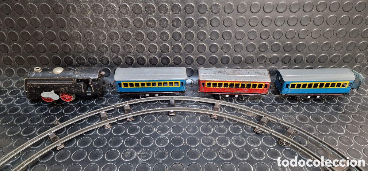 Juguetes antiguos Pay&aacute;: Tren de cuerda Pay&aacute;, con locomotora fantasma funcionando.