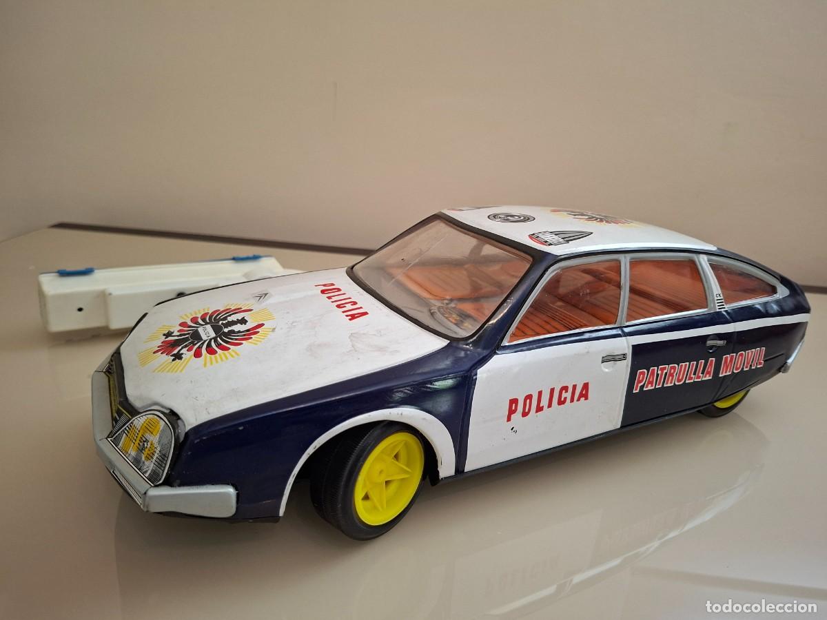 Juguetes antiguos Pay&aacute;: Citro&euml;n CX 2200 Polic&iacute;a de PAY&Aacute;, de hojalata con mando el&eacute;ctrico. Ref. 7162. A&ntilde;os 70