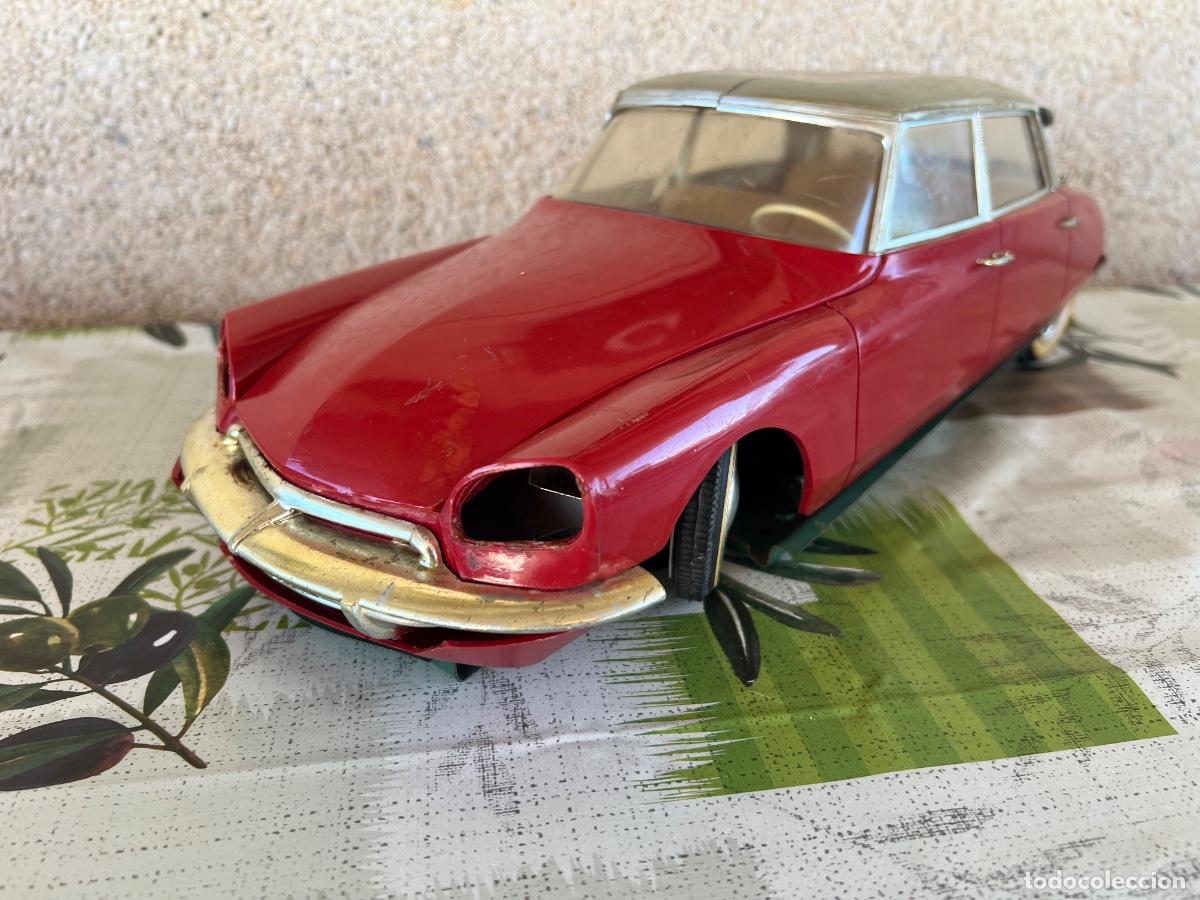 Altes Spielzeug Pay&aacute;: CITROEN DS 21 PAYA DESGUACE