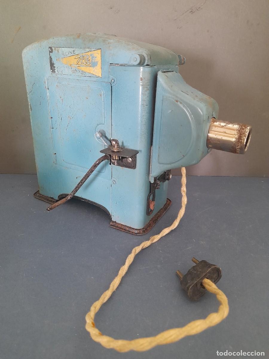 Juguetes antiguos Pay&aacute;: proyector cine rai de paya, hojalata, funcionando 20x25cm aprox