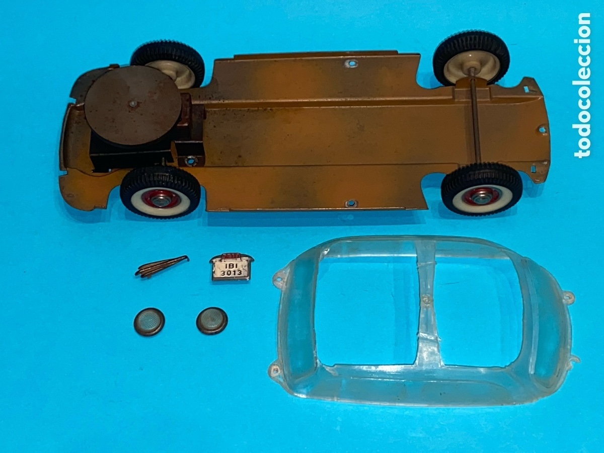 Juguetes antiguos Pay&aacute;: Chasis y accesorios SEAT 1400 B de PAYA, originales, a&ntilde;os 60.