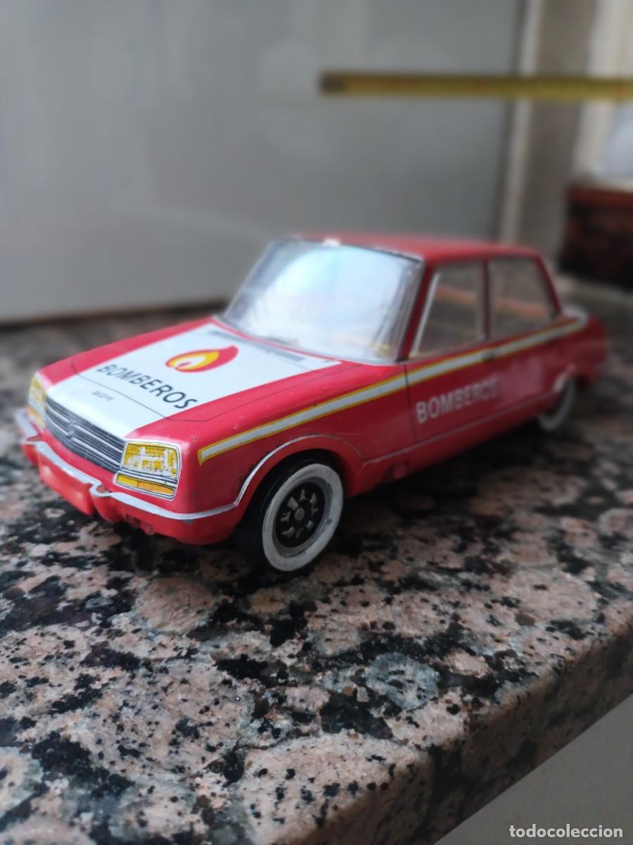 Juguetes antiguos Pay&aacute;: PAY&Aacute;.PEUGEOT 504 BOMBEROS A PILAS PAY&Aacute; SALVAOBSTACULOS.FUNCIONANDO.
