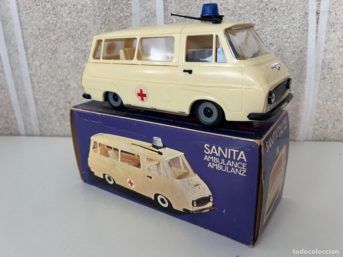 Juguetes antiguos Pay&aacute;: SKODA AMBULANCIA 1203 ANKER CHECOSLOVAQUIA TIPO RICO PAYA