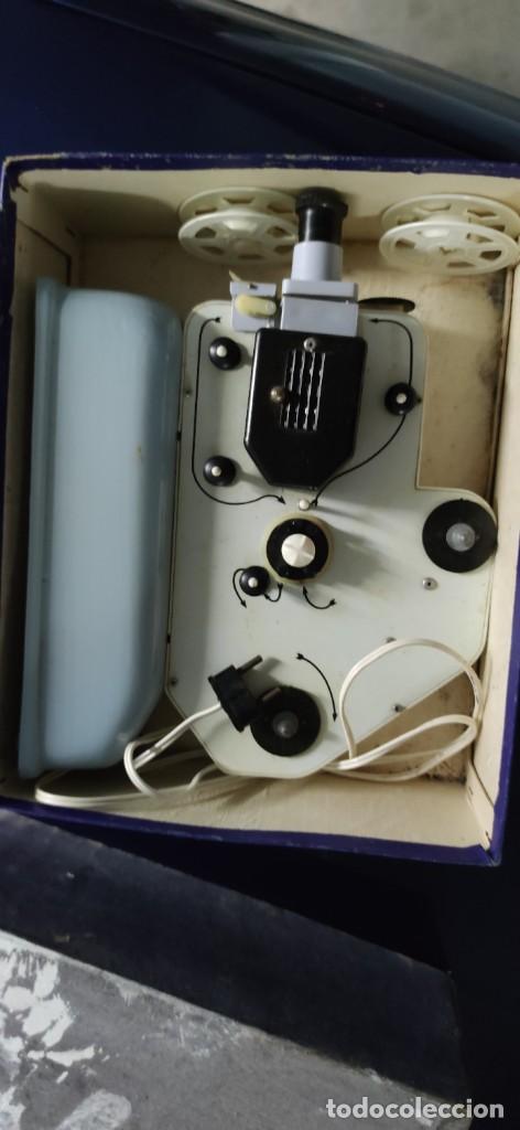 Projecteur cinema marque cinette v60 5-16 jouet enfant à Avrillé-Vendée