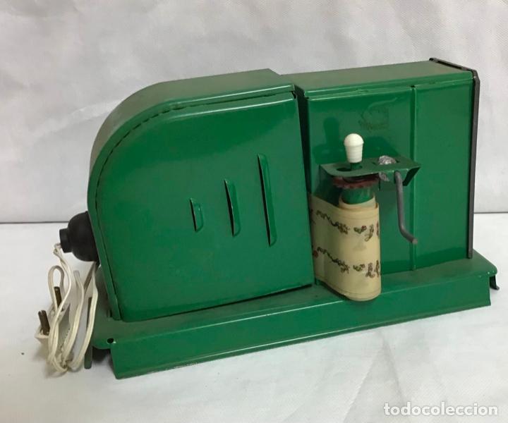 Juguetes antiguos: PROYECTOR CINE NIC - Foto 5