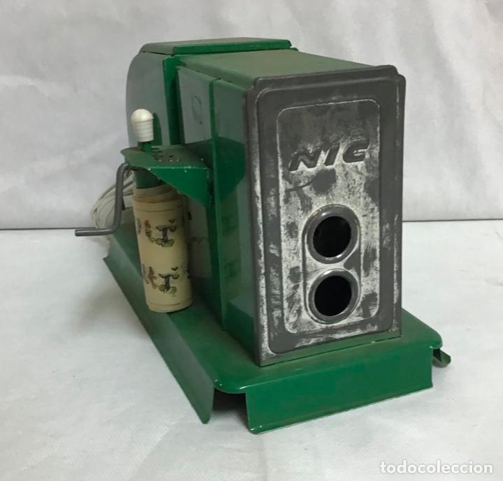 Juguetes antiguos: PROYECTOR CINE NIC - Foto 1