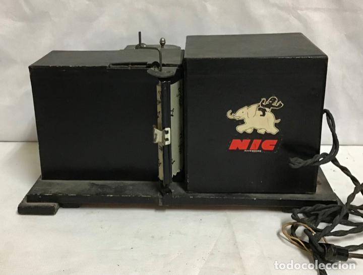 Juguetes antiguos: PROYECTOR NIC - Foto 4