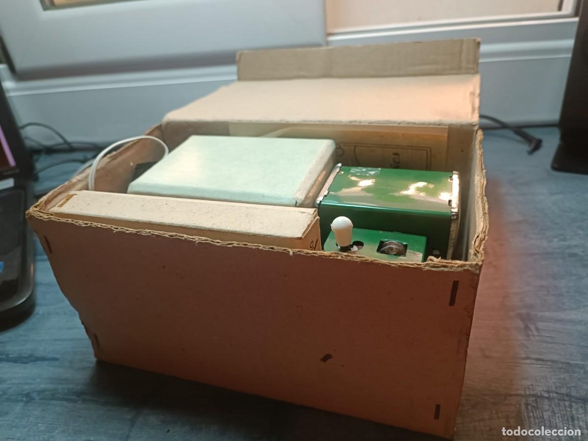 Juguetes antiguos: Proyector antiguo NIC mini - Foto 2