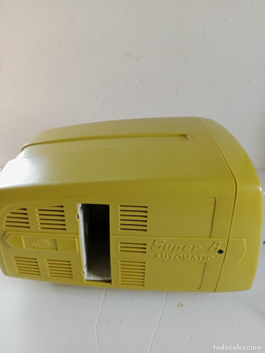 Juguetes antiguos: Antiguo proyector Super 8 - Foto 5