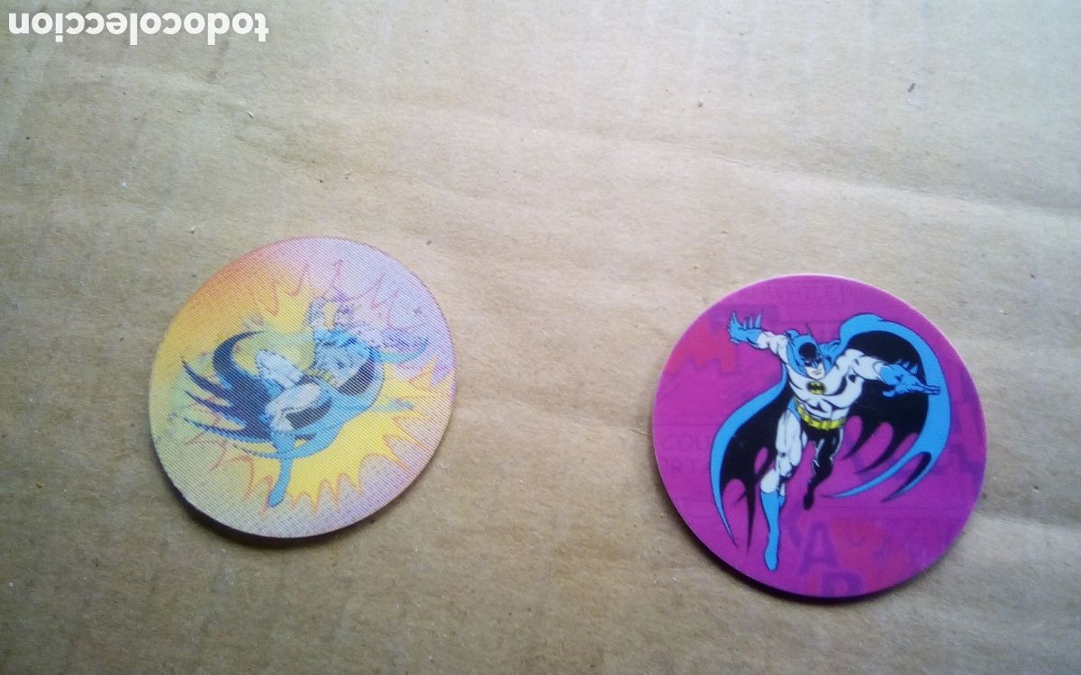 Old Toys: 2 Tazos Batman 1 y 37. &copy; DC (s09). Frit Ravich.
