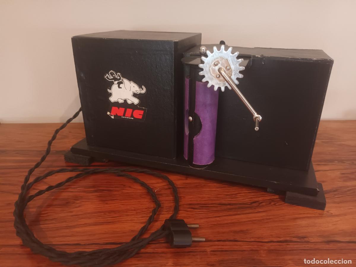 Brinquedos Antigos: MAQUINA PROYECTOR CINE NIC SONORO. PARA DISCOS Y PELICULAS