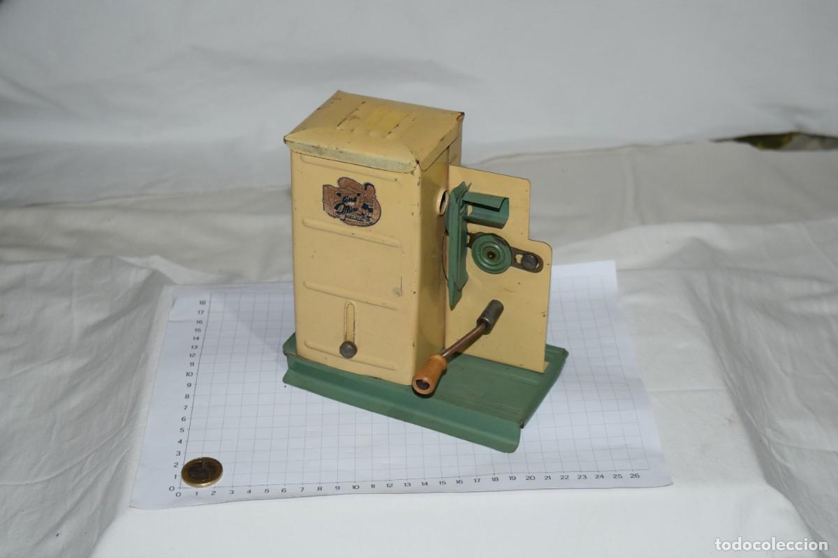 Old Toys: CINE MICRO - Antiguo proyector de juguete, hojalata pintada - A&ntilde;os 50 / 60 - Made In Spain - &iexcl;Mira!
