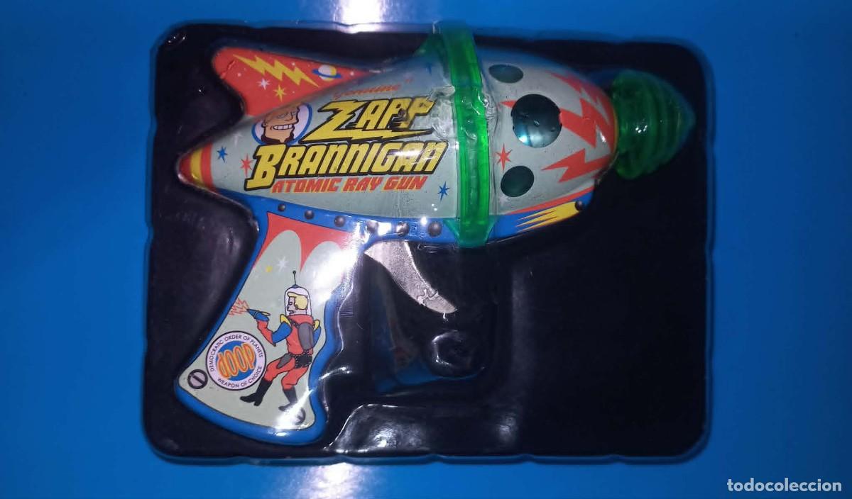 Juguetes antiguos: Pistola de juguete Space Gun, Zapp Brannigan de Futurama - 2003
