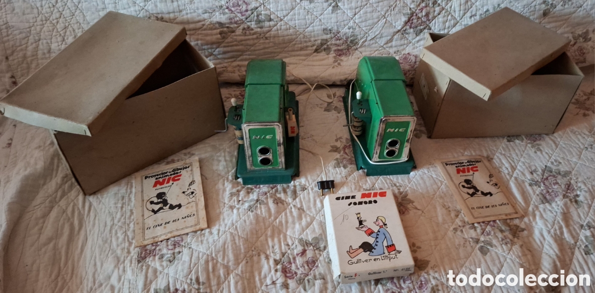 Juguetes antiguos: Lote 2 proyectores NIC en caja + pel&iacute;culas en caja